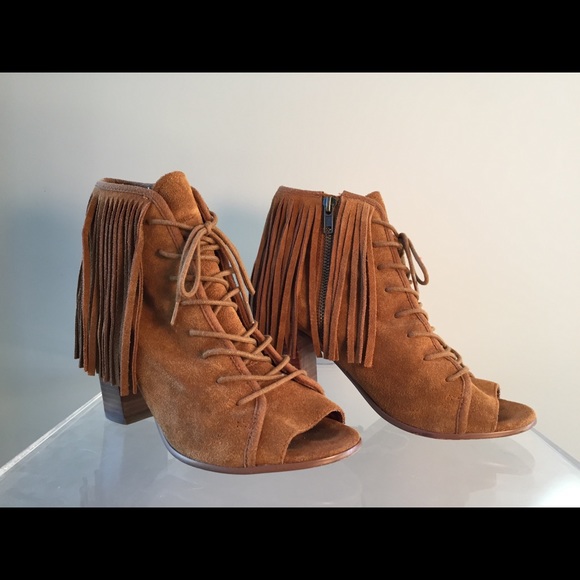 Newporte Fringe Lace-Up Booties (brown/tan) - Picture 5 of 14
